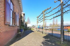 22 Nieuwemeerdijk 90 Foto voortuin 01a