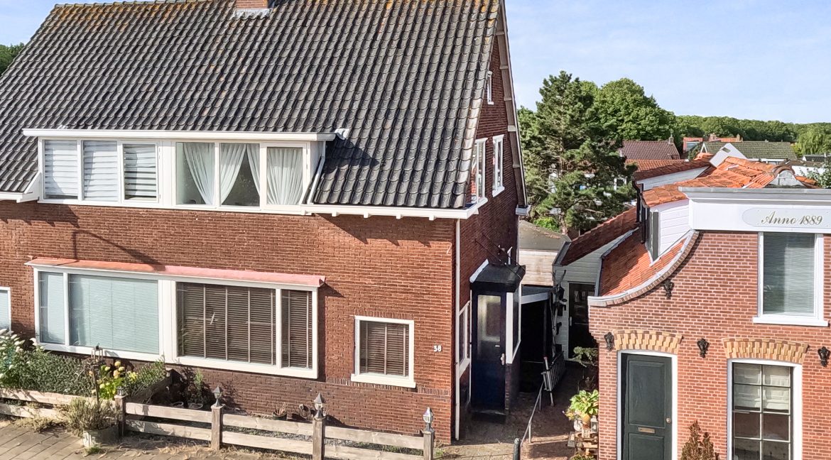 13 Nieuwemeerdijk 38, Straatbeeld 01b