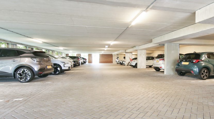 11 Parkeerplaats 01a Joes Kloppenburg 32