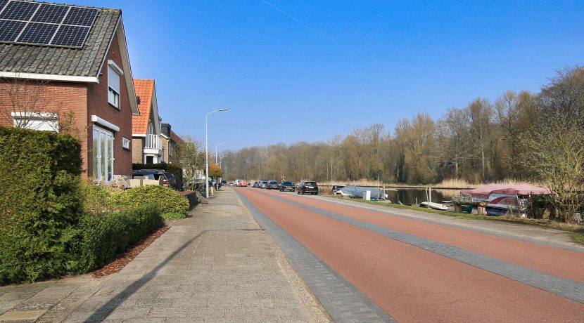 78 Nieuwemeerdijk 377 Straatbeeld 01d