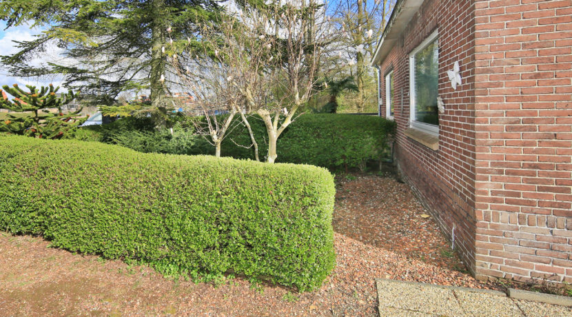 34 Raasdorperweg 32 Voortuin 01a