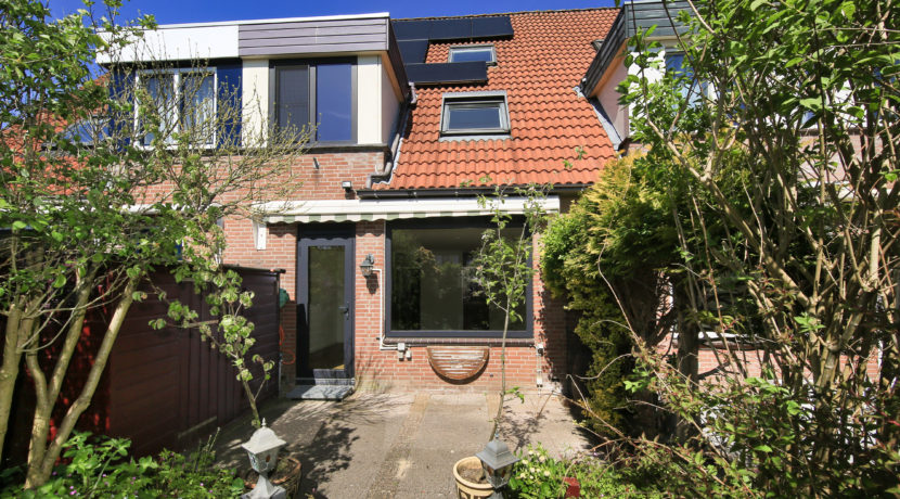 18 Mijehof 79 Tuin 01e