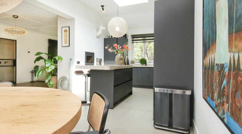 35 HM Dijklaan 16 Keuken-eethoek