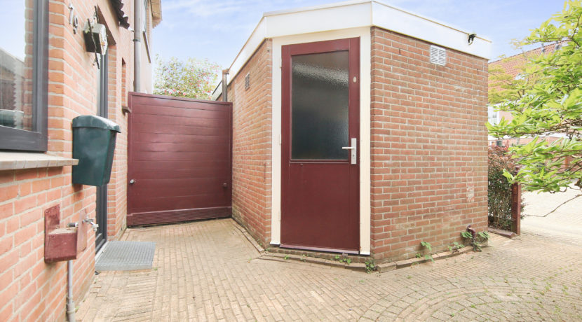 39 Mijehof 79 Voortuin 01a