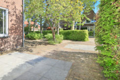 64 HM Dijklaan 16 Voortuin 01b