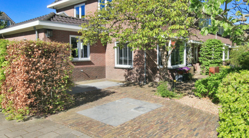 66 HM Dijklaan 16 Voortuin 01d
