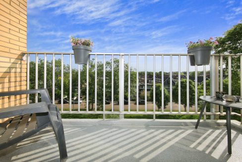 09 Einsteinln 215 Balkon 01a