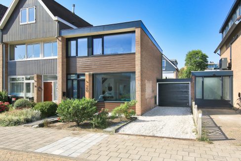 14 Newtonstr 20 gevel 01b