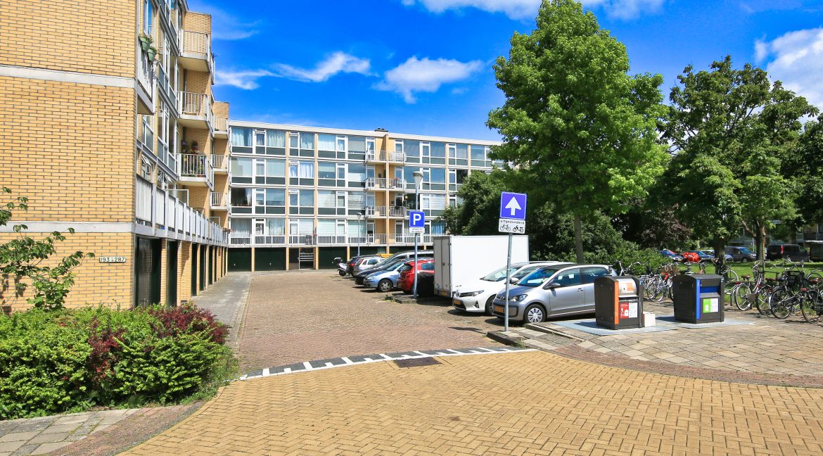 37 Einsteinlaan 215 straatbeeld 01c