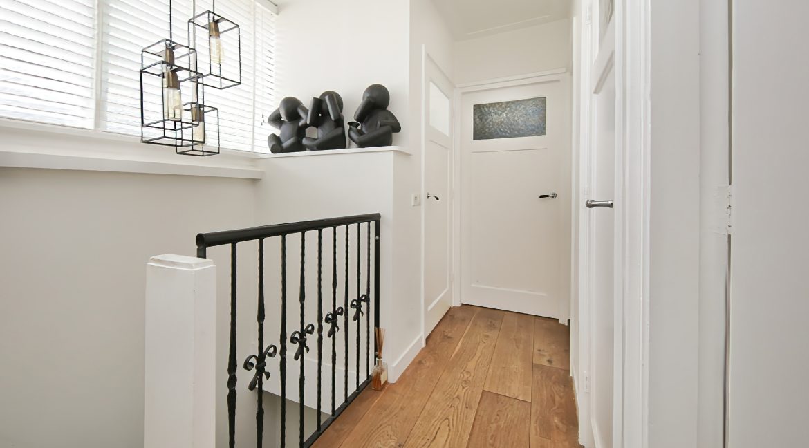 48 Roerdompstraat 5 Overloop 01a