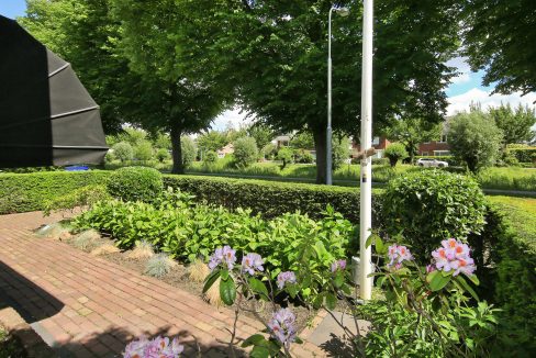 63 Roerdompstraat 5 voortuin 01a