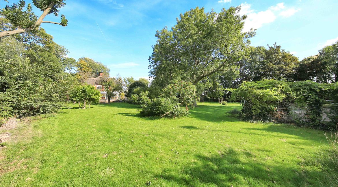 057 Hoofdweg 156 Tuin 01b