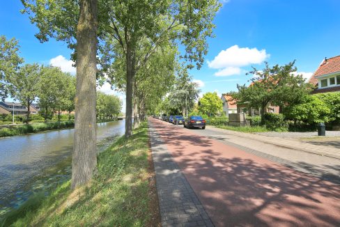 12 Hoofdweg 80a straatbeeld 01b