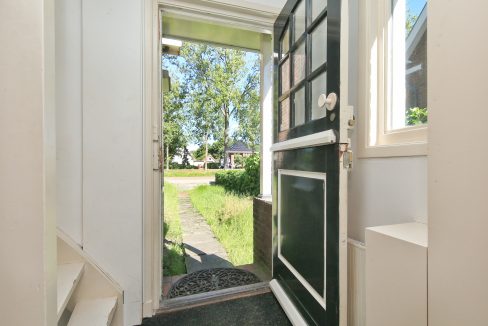 16 Hoofdweg 80a entree 01b