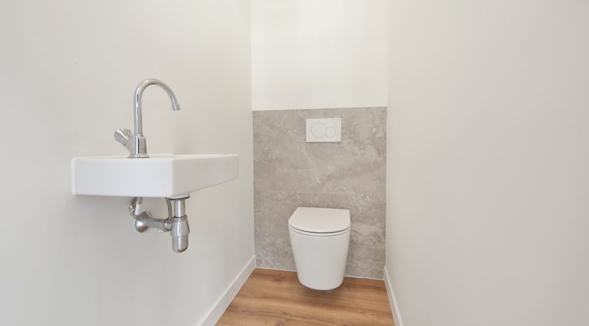26 Lod Tripstr 17h wc 01a