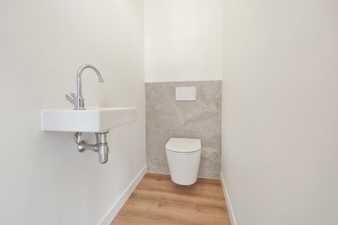 26 Lod Tripstr 17h wc 01a