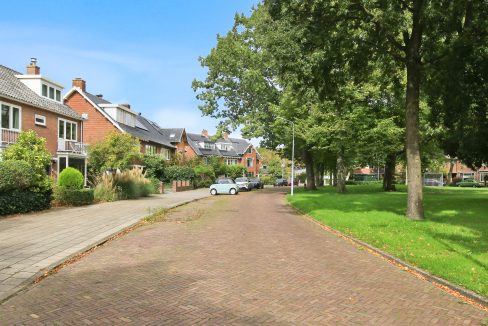 16 Zwaluwstr 13 Straatbeeld 01b