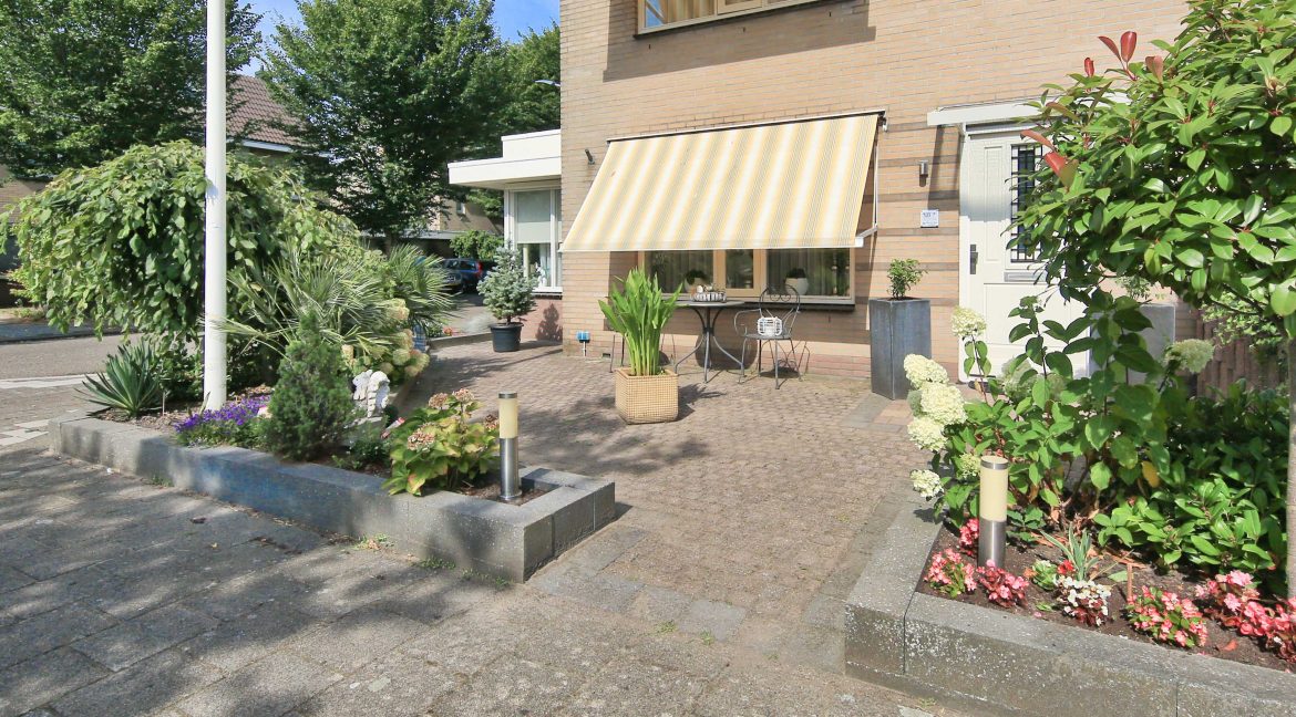 17 Geranium 123 Voortuin 01a