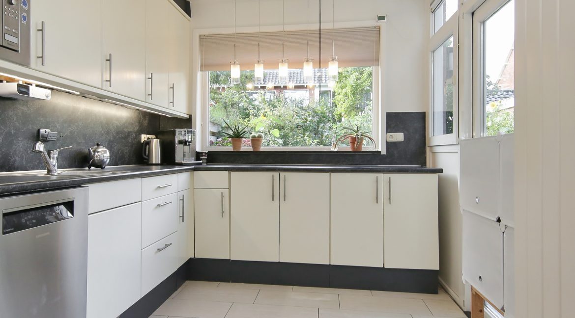 31 Zwaluwstr 13 Keuken 01d