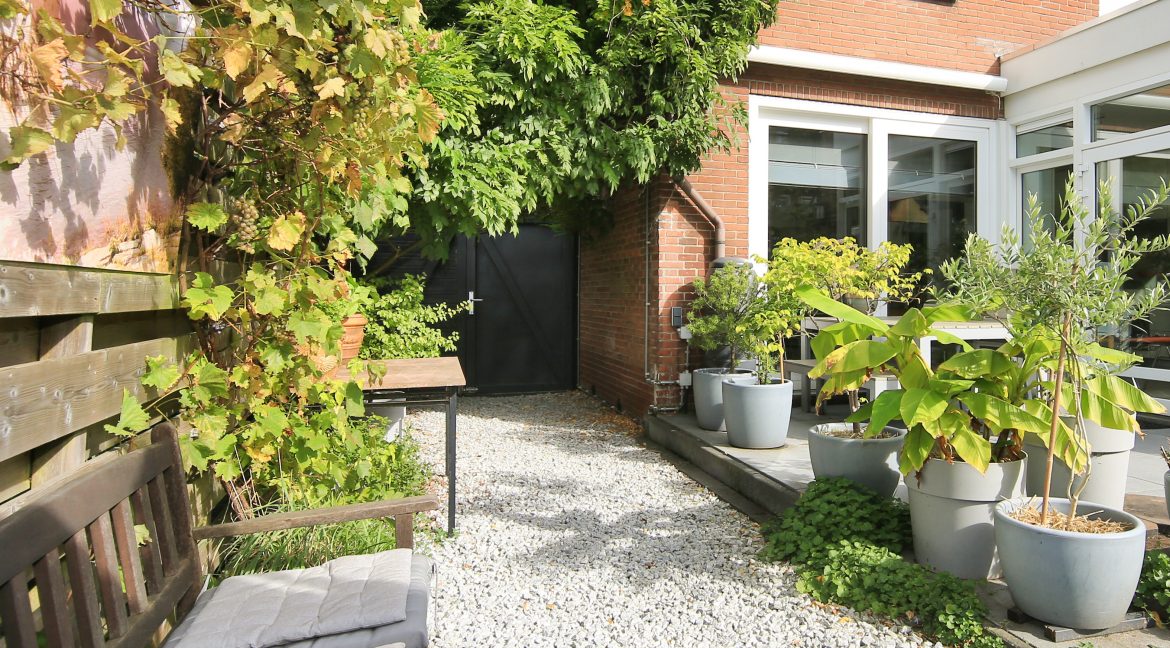 42 Zwaluwstr 13 Tuin 01