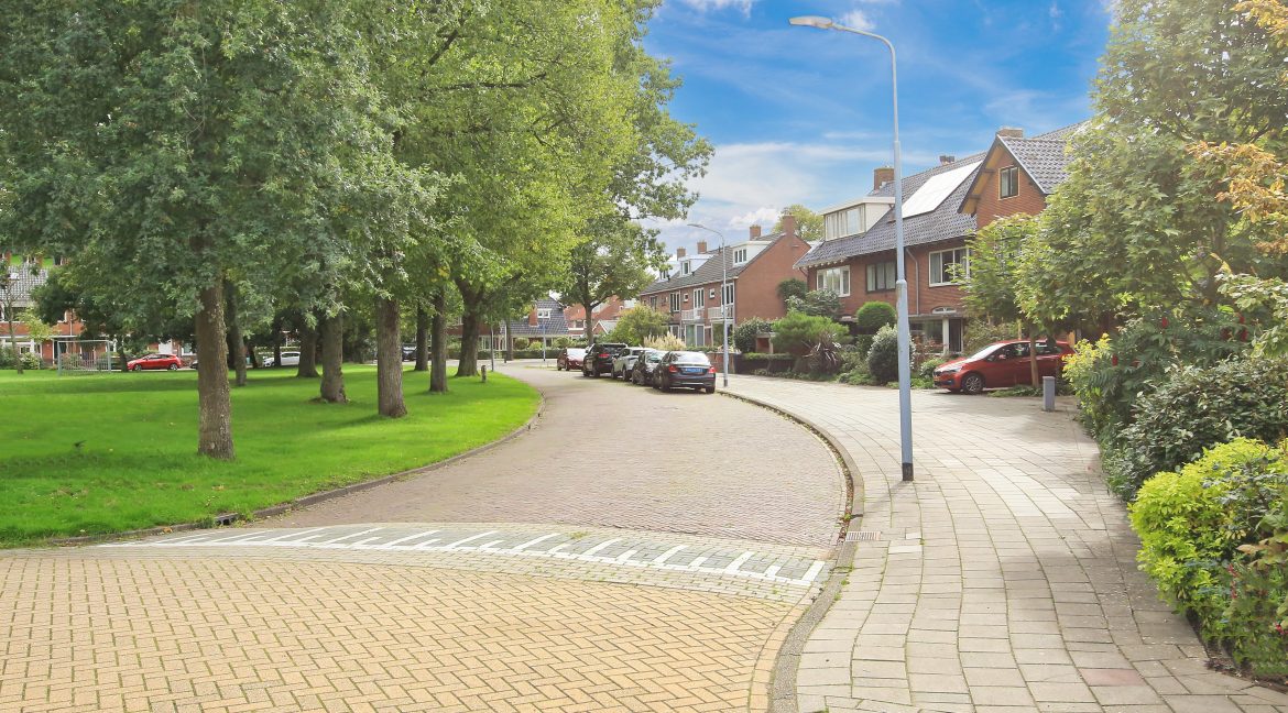 60 Zwaluwstr 13 Straatbeeld 01c