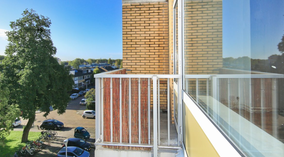 16 Einsteinln 175 balkon 01b