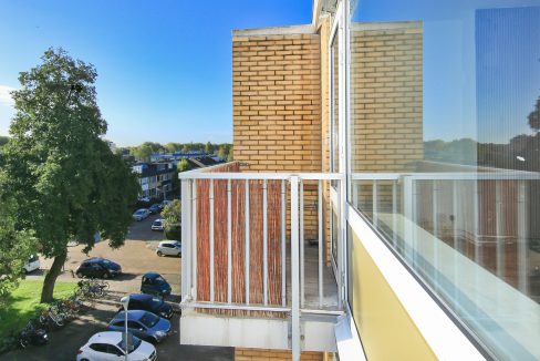 16 Einsteinln 175 balkon 01b